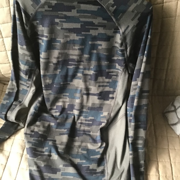 Large, LL Bean fleece - Picture 3 of 3